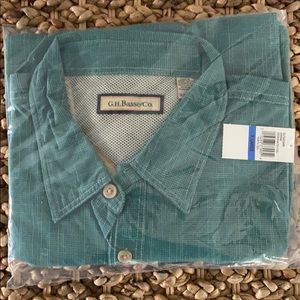 Men’s green shirt new